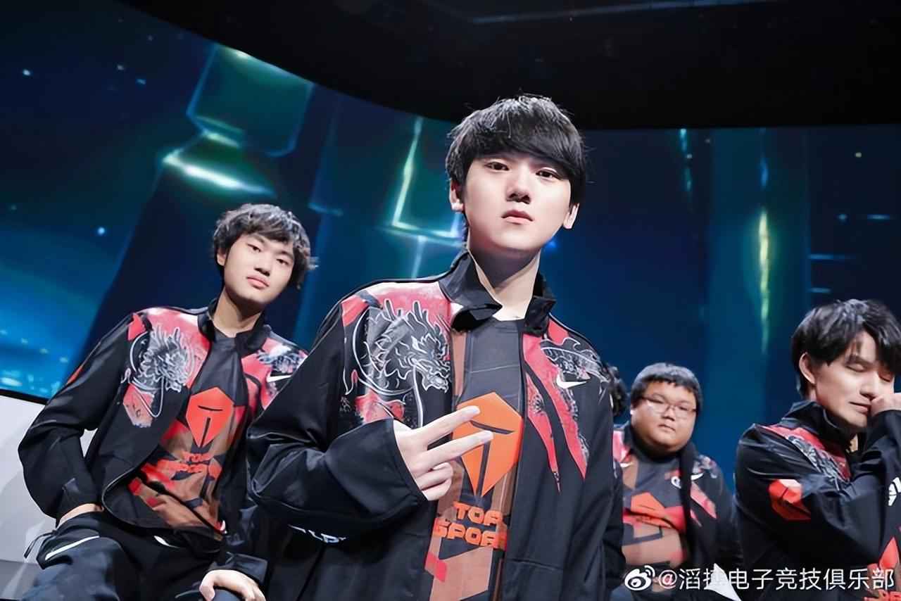 改善阵容配 改善阵容配