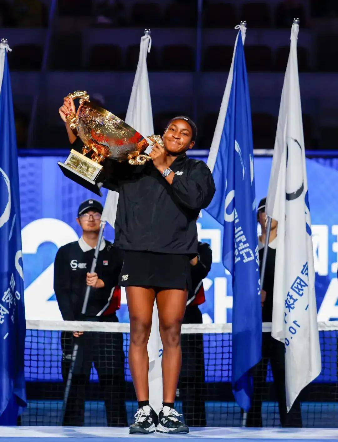 队渡过难关 队渡过难关